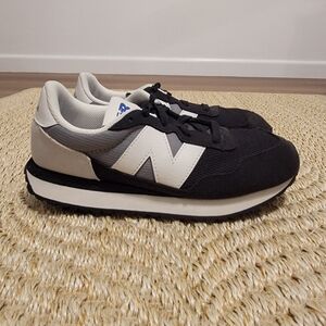 Mens New Balance 237 v1 Black and Gray Sneakers